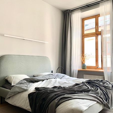 Stylish New Apartment In Riga Old Town - City Centre, Self Check-In, Walkable To Major Attractions Exterior photo