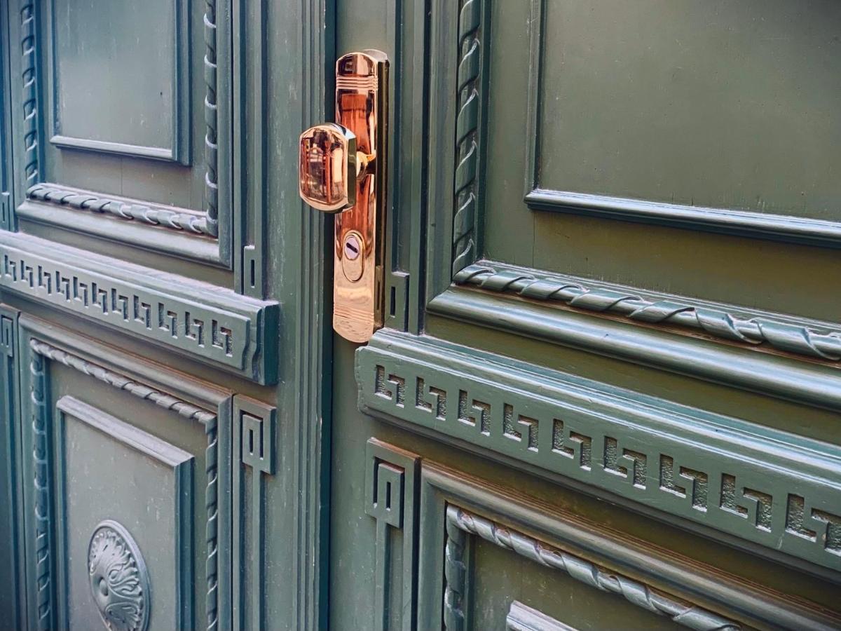 Stylish New Apartment In Riga Old Town - City Centre, Self Check-In, Walkable To Major Attractions Exterior photo