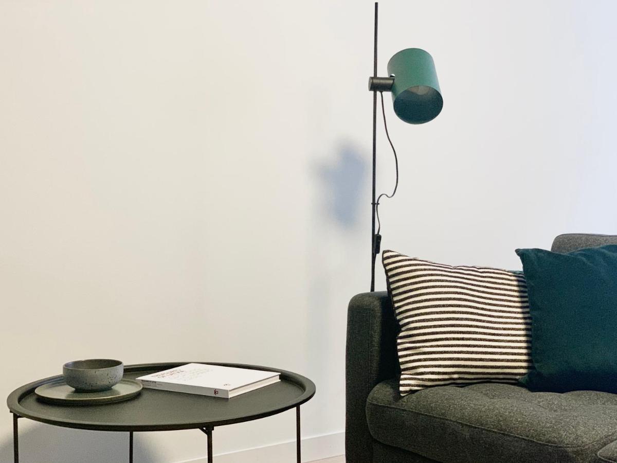 Stylish New Apartment In Riga Old Town - City Centre, Self Check-In, Walkable To Major Attractions Exterior photo